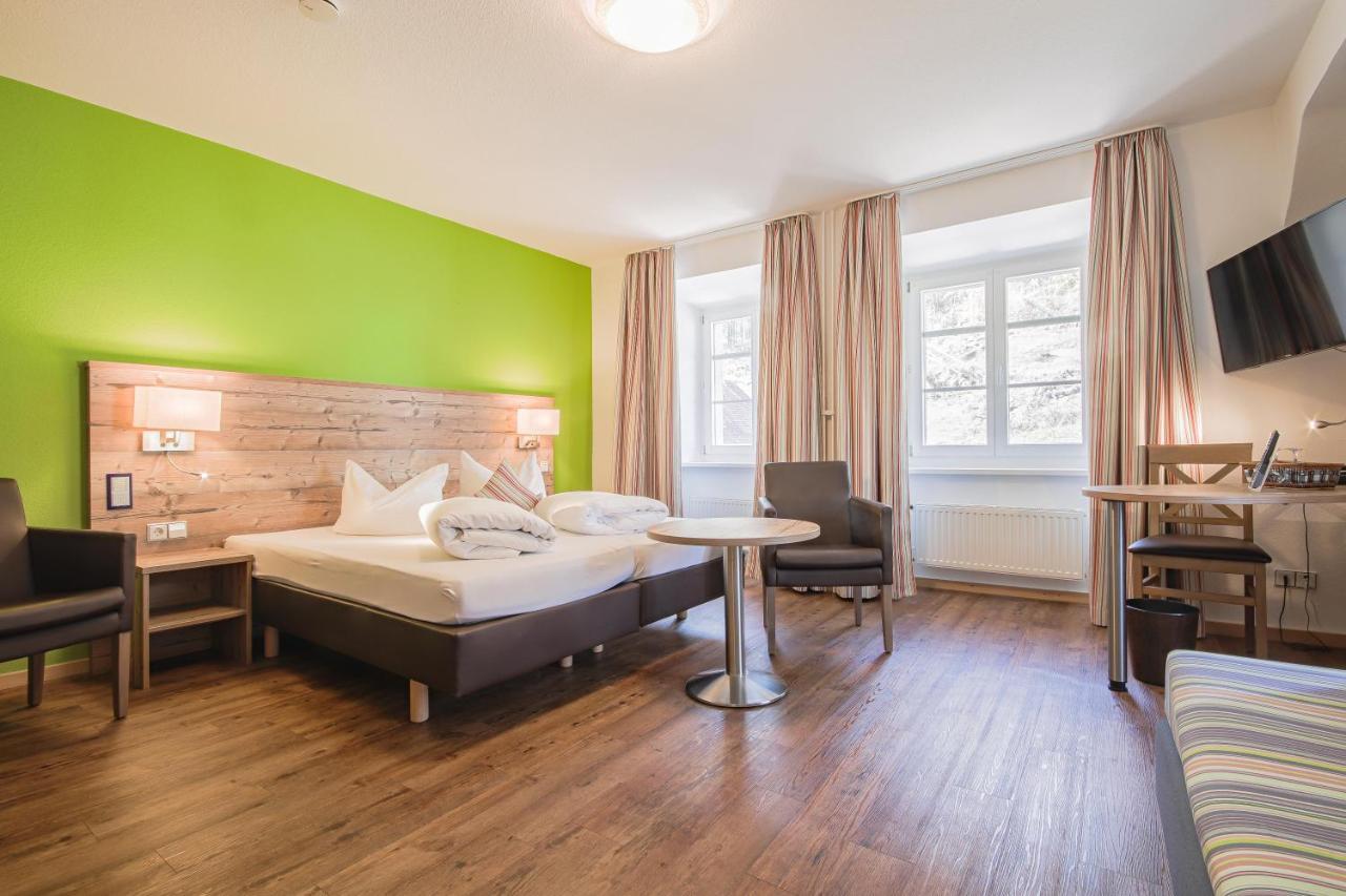 Landgasthof Hotel Rebstock Stuhlingen Exterior photo